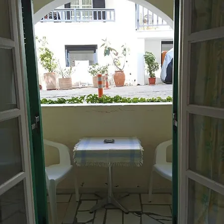 Anixis Aparthotel