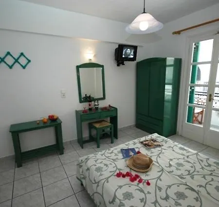 Anixis Aparthotel *