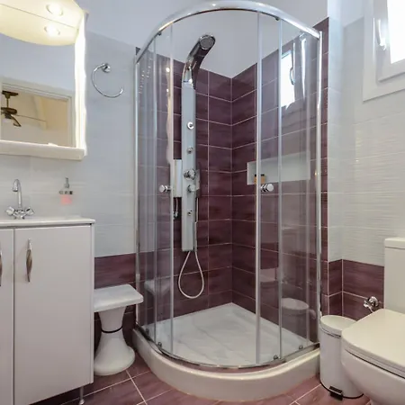 Anixis Aparthotel *